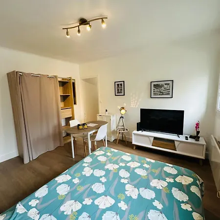 Le Petit Gambetta Apartment Charleville-Mezieres Exterior photo